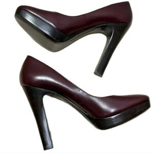 MICHAEL KORS size 9 Burgundy Round Toe Leather Platform Slip On High Heels